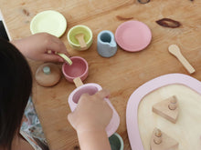 Load image into Gallery viewer, Pretend Play Tea Set
