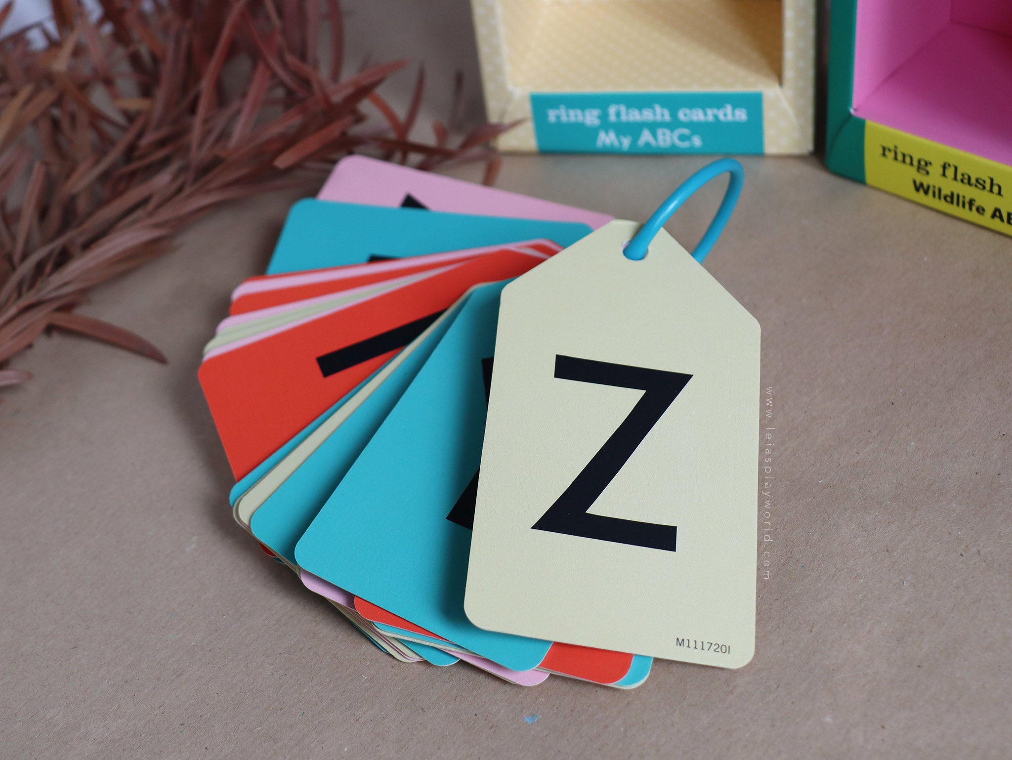Mudpuppy - NEW! Make learning fun with Baby's First Words Ring Flash Cards,  which feature 20 double-sided cards with simple words and illustrations on  each side of the cards. 🍎🍏 1＋ shop